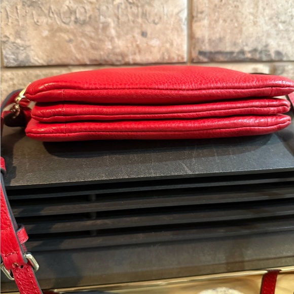 EUC Vince Camuto red crossbody - Picture 4 of 8